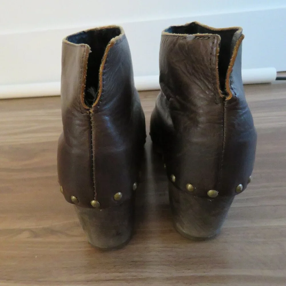 BOSABO Brown Leather Studded Clog Booties Boots Grandma Boho - Size US 6